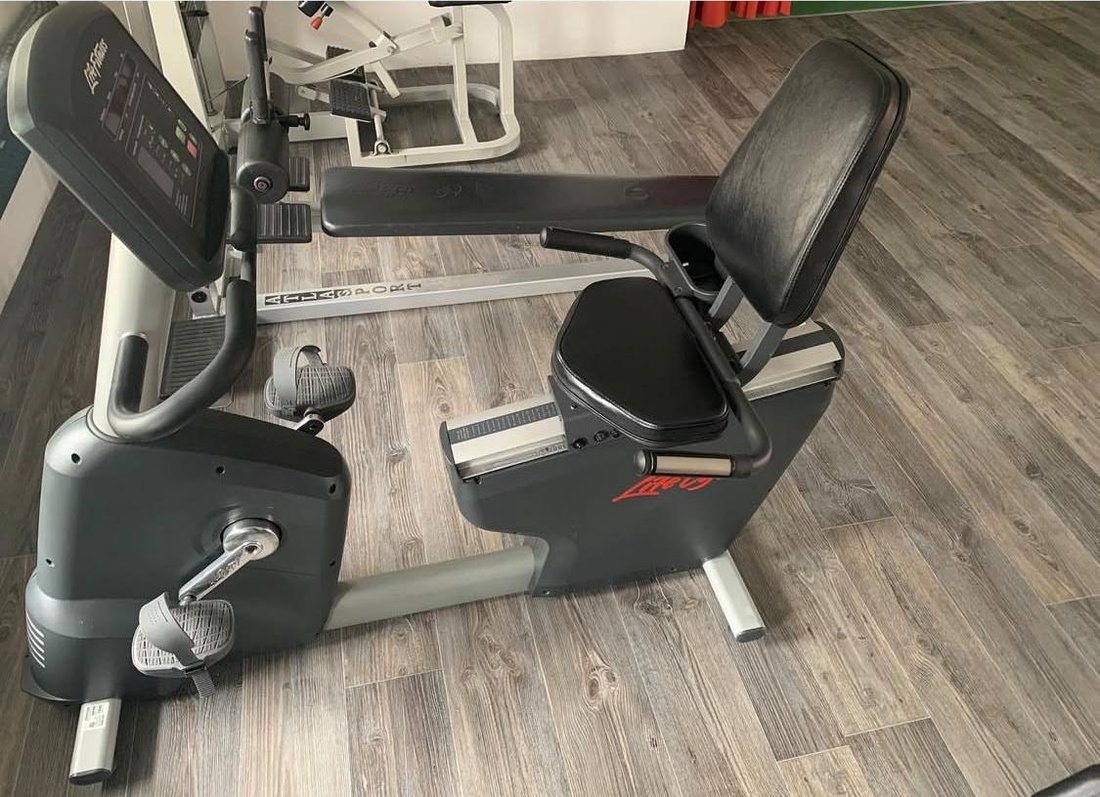 Kardiókerékpár a Fit World Kalocsa teremben