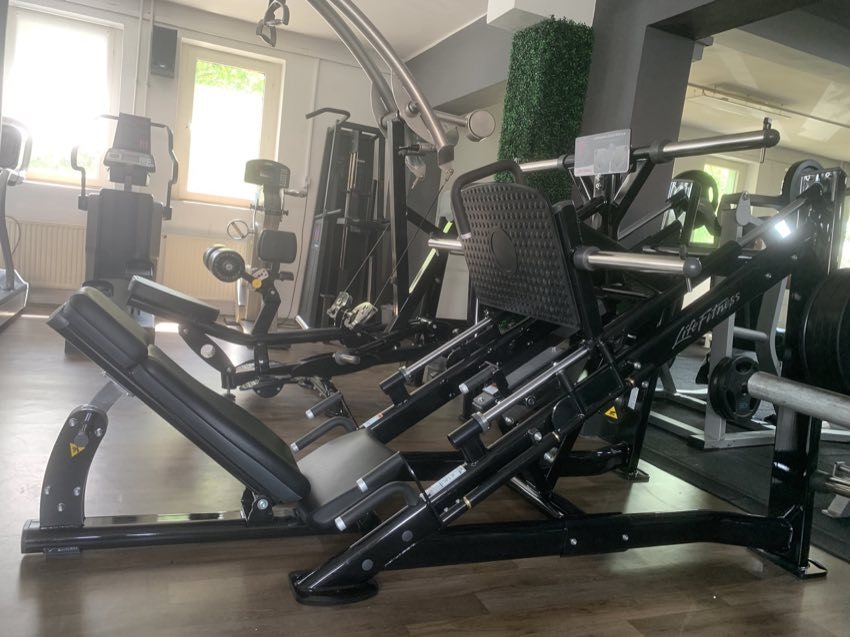 Lábtoló gép a Fit World Kalocsa teremben