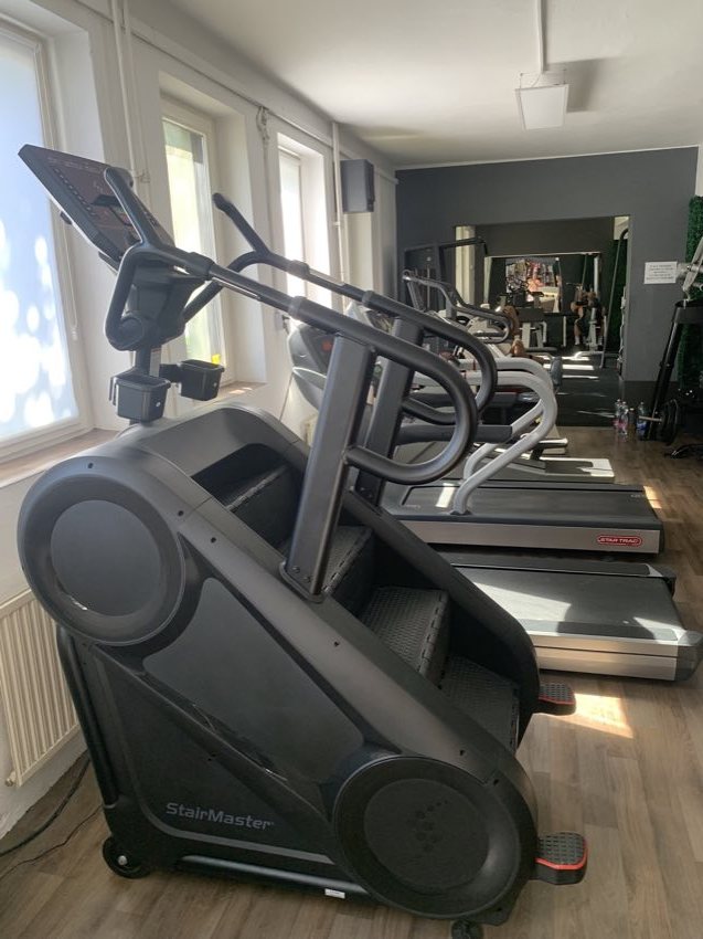 Lépcsőzőgép a Fit World Kalocsa teremben